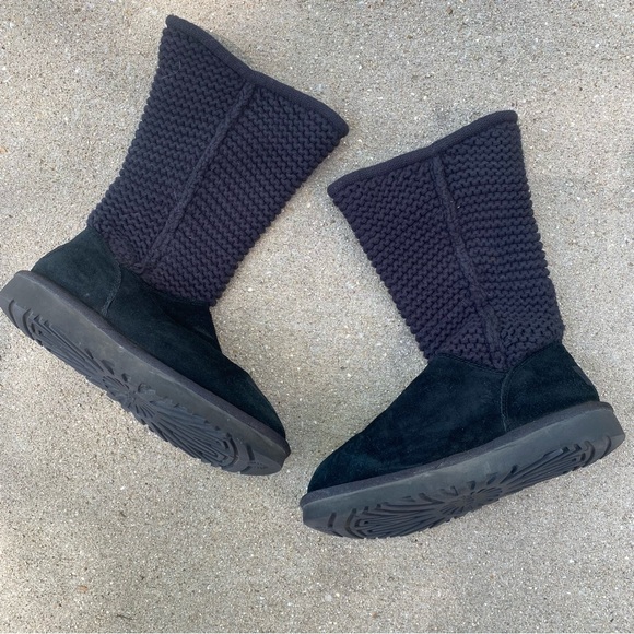 UGG | Shaina Black Sweater Cuff Booties Boots 7 - Picture 3 of 10